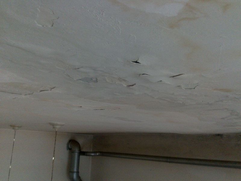 顶楼漏水的原因和解决方法