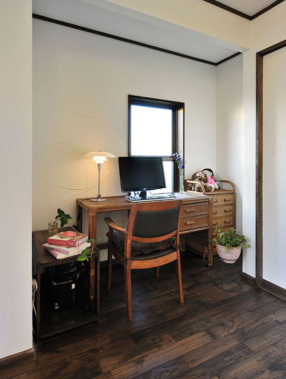 书房 简约图片来自荔枝蜜在1㎡极致利用 荐12款小角落的超强搭配的分享