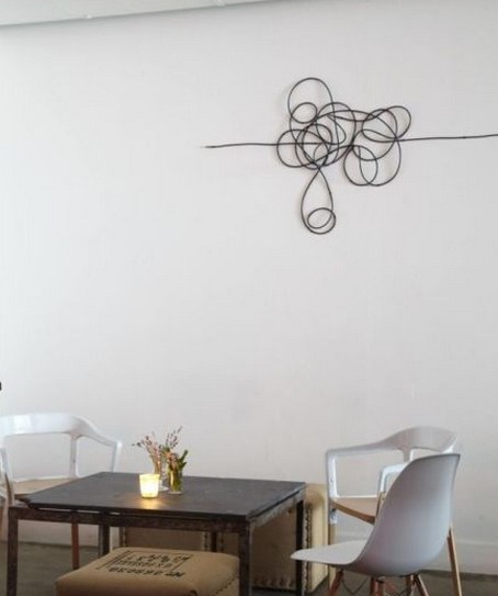 谁说电线必须藏在墙里？