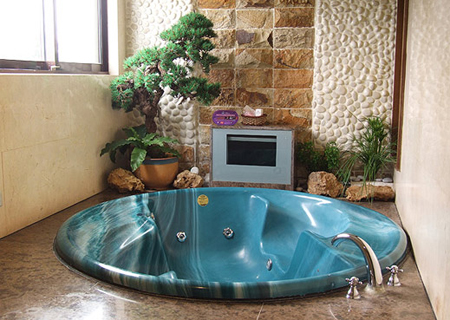 按摩浴缸如何清洁和保养