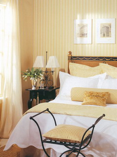 卧室设计宜小而精