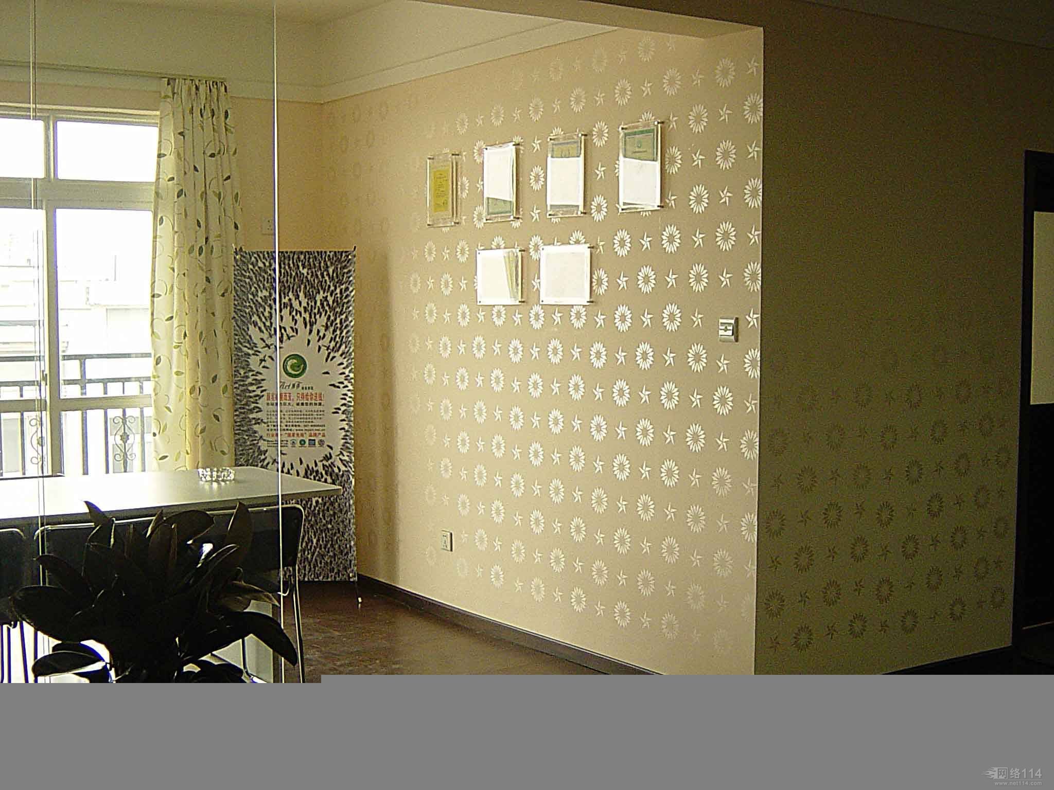 家居适合使用液体壁纸吗 家居适合使用液体壁纸吗