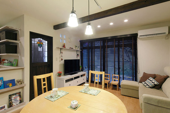 旧宅翻新 日本50平清新自然三口之家