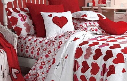 换季防凉早做准备 4款秋冬亮色床品推荐 换季防凉早做准备 4款秋冬亮色床品推荐