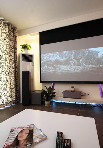 网友曝光简约的玫红色闺房 现代色彩让人倾心 网友曝光简约的玫红色闺房 现代色彩让人倾心