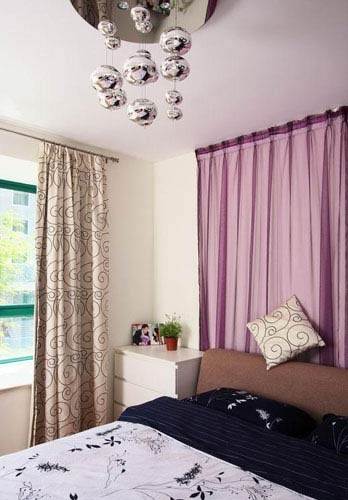 网友曝光简约的玫红色闺房 现代色彩让人倾心 网友曝光简约的玫红色闺房 现代色彩让人倾心