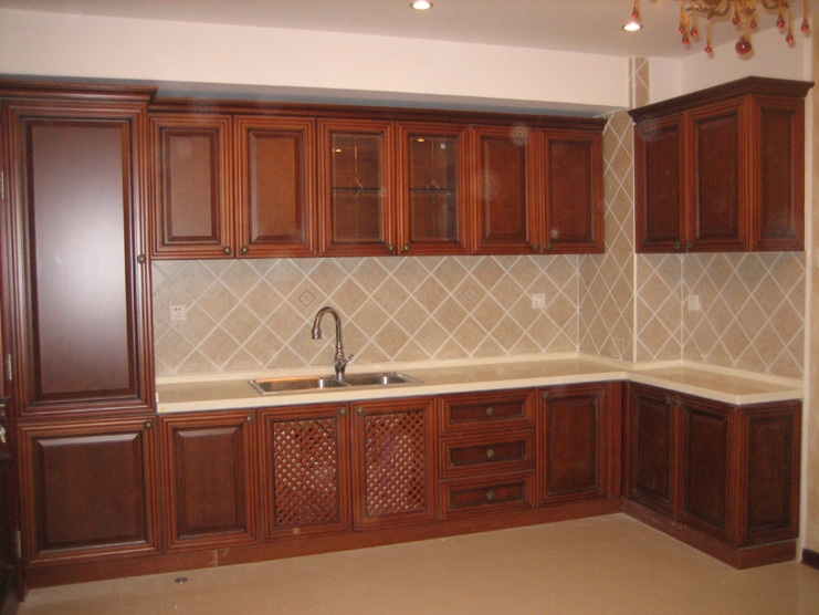 实木橱柜优缺点对比