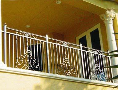 阳台护栏有哪些样式选择？