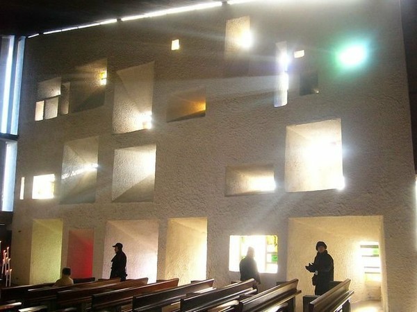 光线是建筑的“灵魂” 光线是建筑的“灵魂”