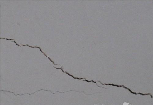 地下室外墙裂缝 地下室外墙裂缝