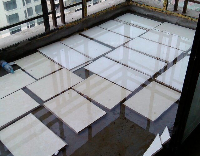 瓷砖泡水万万不能这样做，会掉瓷!