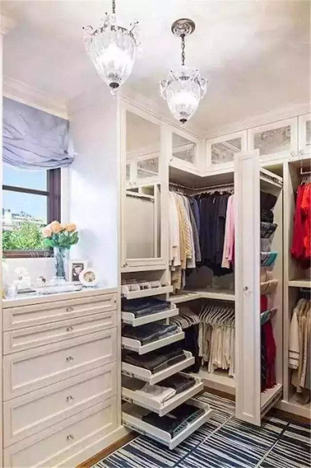 这样的衣柜格局,让你省心更省事! 这样的衣柜格局,让你省心更省事!