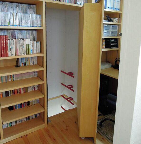 朋友家地上有个门!里面景象把我惊呆了!