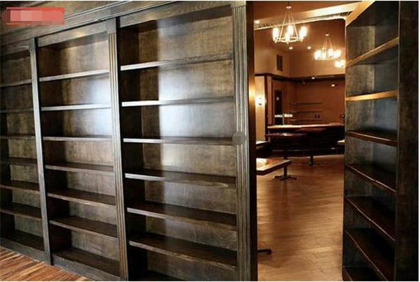 朋友家地上有个门!里面景象把我惊呆了!