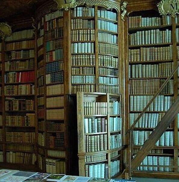 朋友家地上有个门!里面景象把我惊呆了!