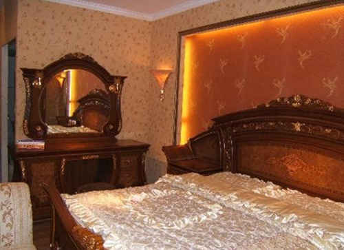 卧室镜子对床有哪些化解方法？