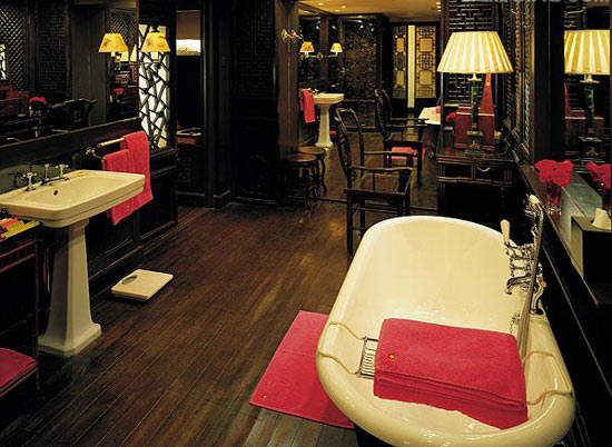 与门相对的马桶对攻坐相