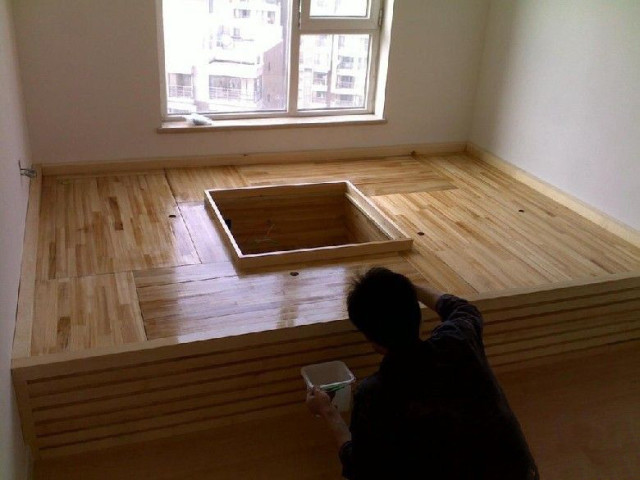 榻榻米涂刷了清漆