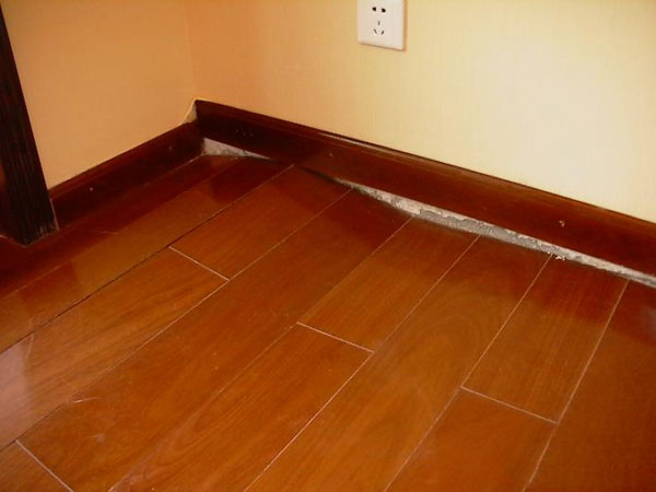 冬季地板修补保养三个技巧