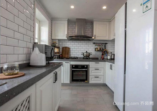 厨房摆放冰箱装修效果图