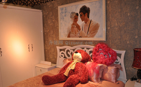 卧室婚纱照摆放风水